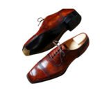 Artigiano — Men's Cognac Tan Hand-Burnished Leather Cap-Toe Quarter Brogue Square-Toe Lace-Up Oxford Dress Shoes with Leather Sole