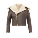 Oro Agnello — Women's Dark Olive Khaki Brown Genuine Lambskin Leather Cropped Slim Fit Aviator Biker Jacket with Cream Ivory Thick Sherpa Shearling Fur Collar Lining Gold-Tone Zip-Up Luxe Minimalist Winter Chic Outerwear