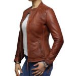 Cognac Donna — Women's Vintage Cognac Tan Genuine Hand-Waxed Lambskin Leather Slim Fit Clean Minimalist Cafe Racer Biker Jacket with Silver-Tone Snap Button Band Collar Multi-Pocket Zip-Up Casual Chic Everyday Street Style Outerwear - Image 2